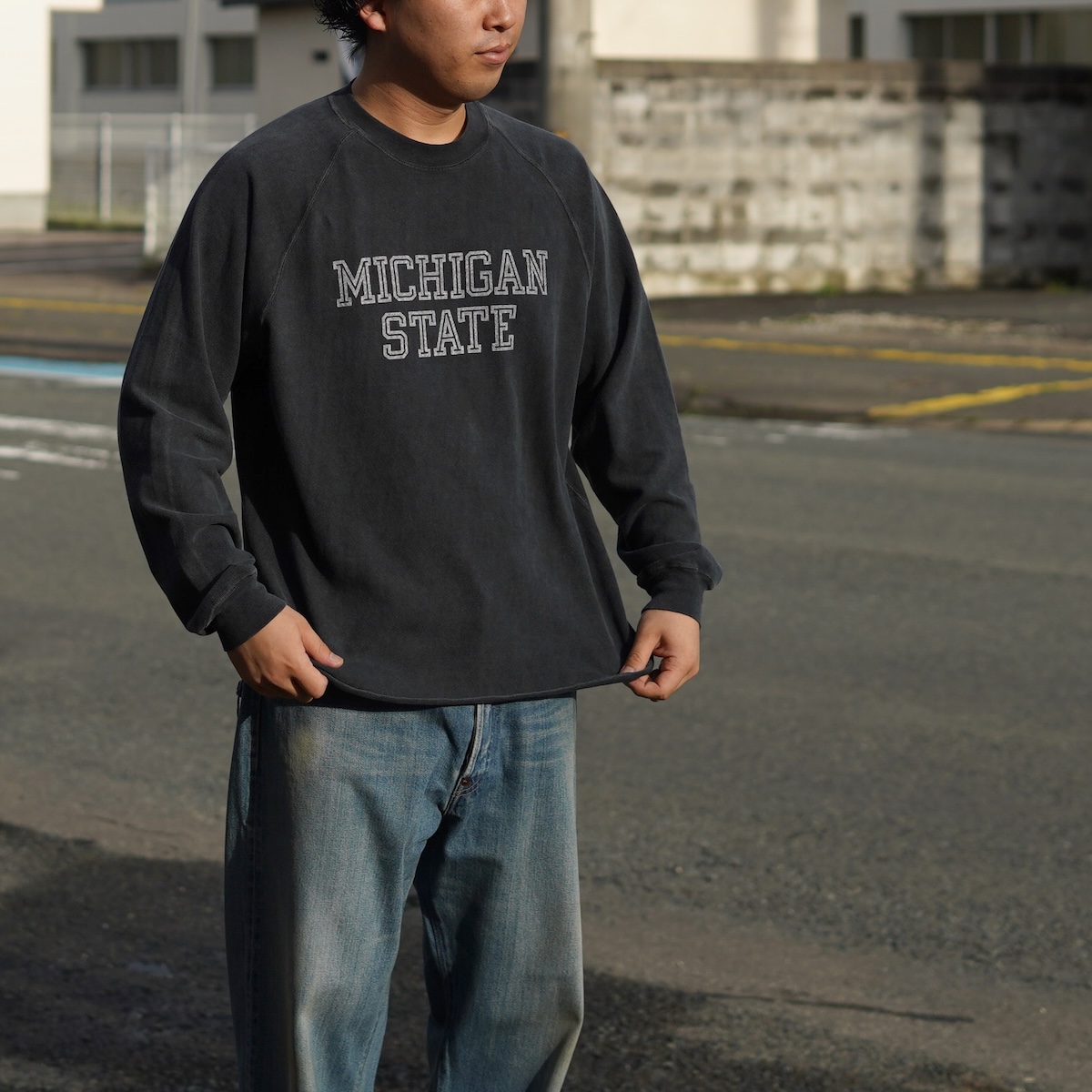 <SPAN>Tシャツ以上、スウェット未満。REMI RELIEFのラグランロンT </SPAN>