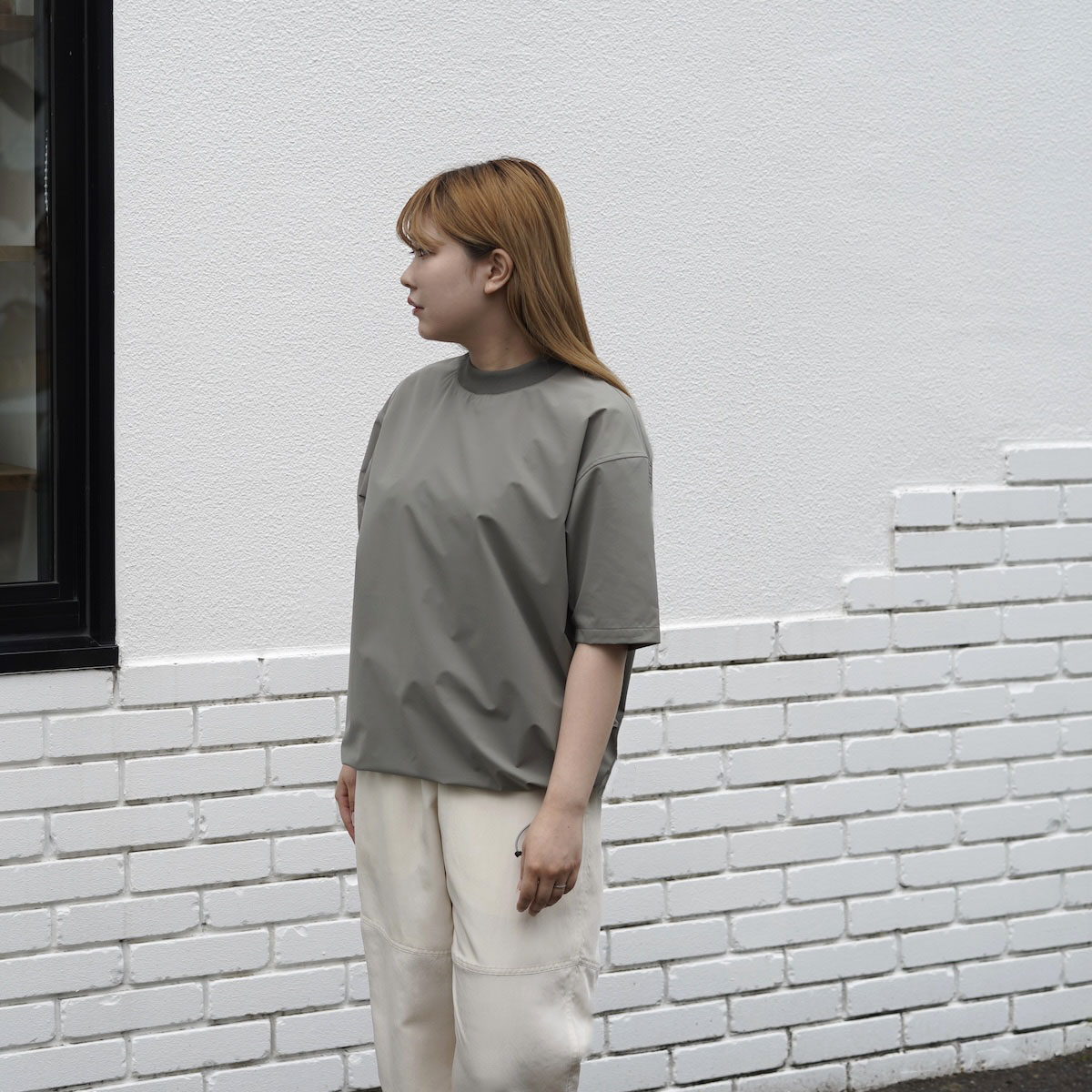 DAIWA PIER39 / W"s TECH MOCK NECK S/S TEE 身長160cm 着用イメージ①