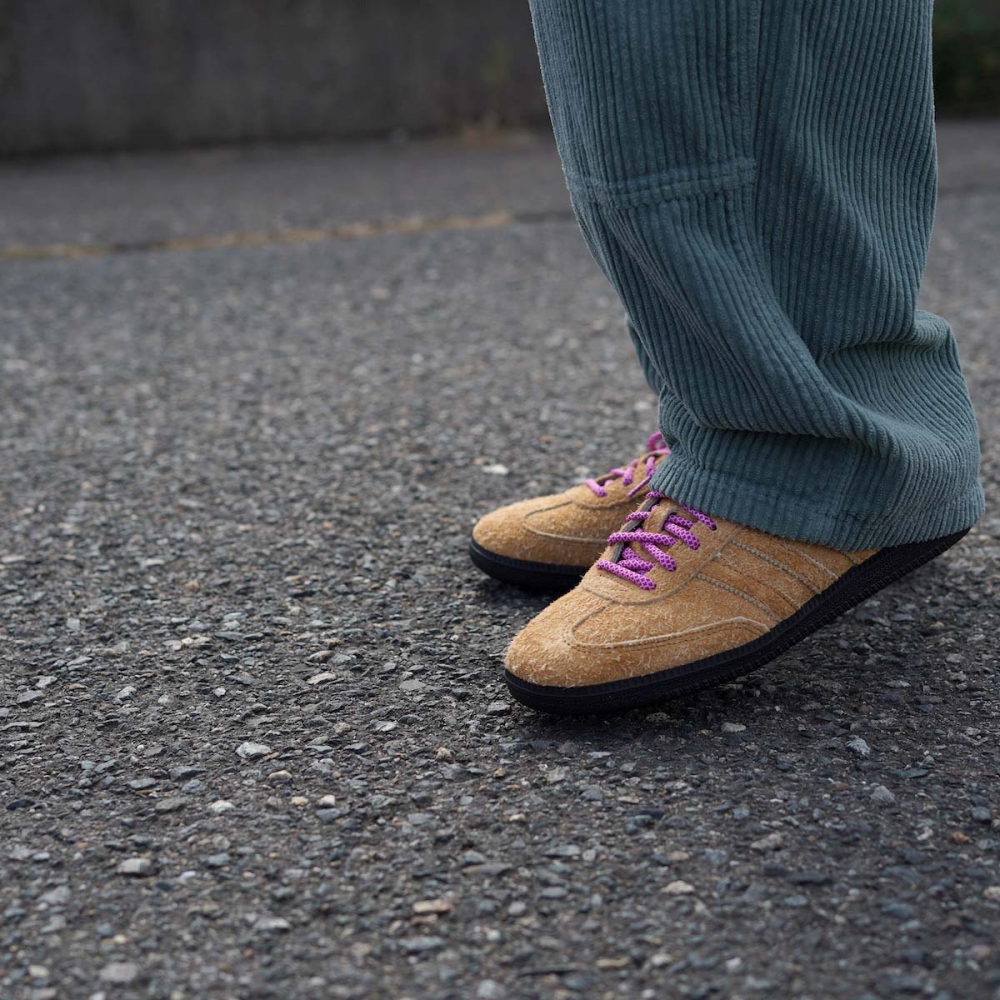 adidas originals / SAMBA OG (Mesa / Sonic Fuchsia / Core Black)  着用イメージ①