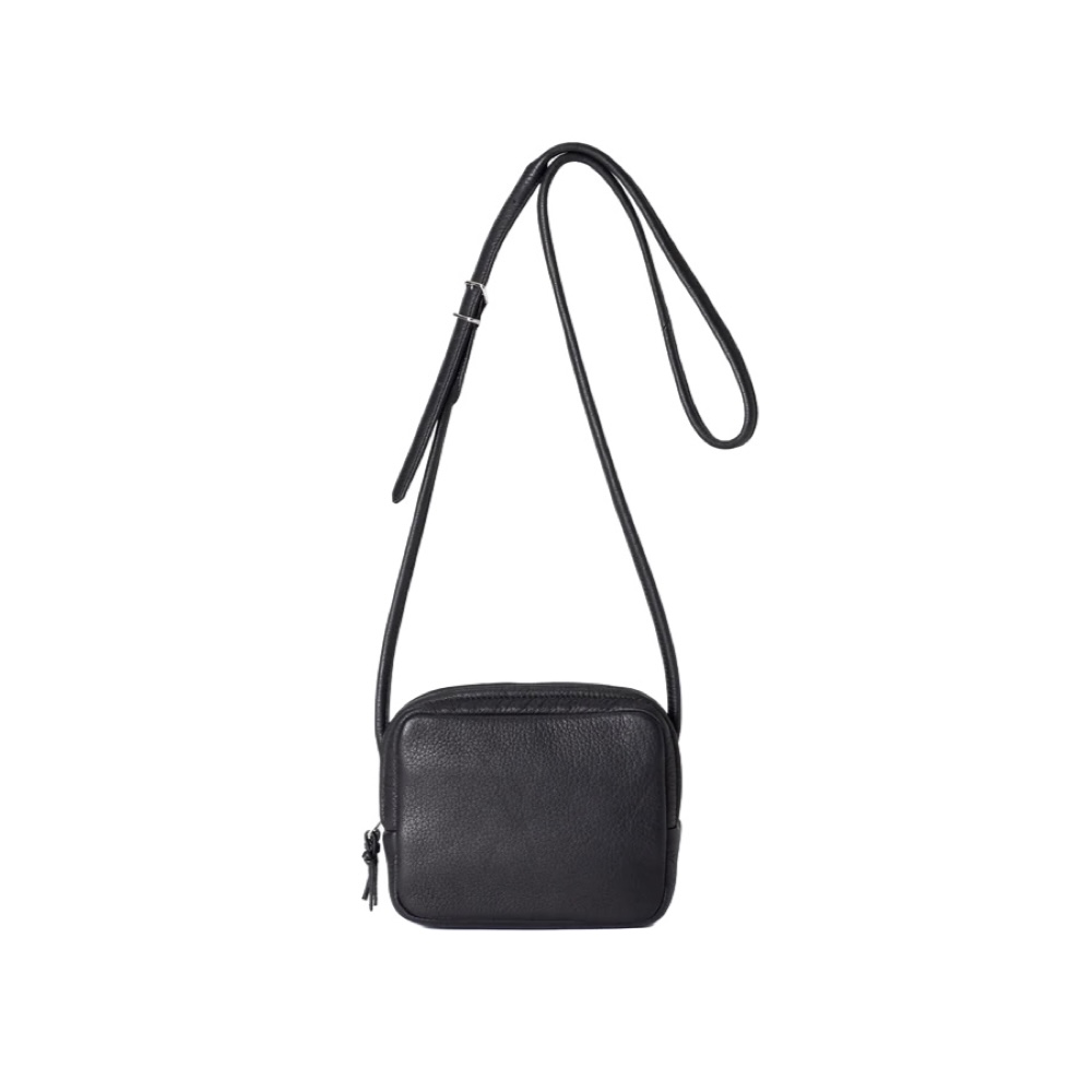 Aeta / SQUARE SHOULDER (Black)