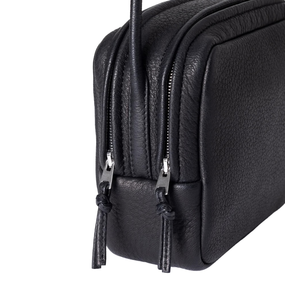 Aeta / SQUARE SHOULDER (Black) ファスナー