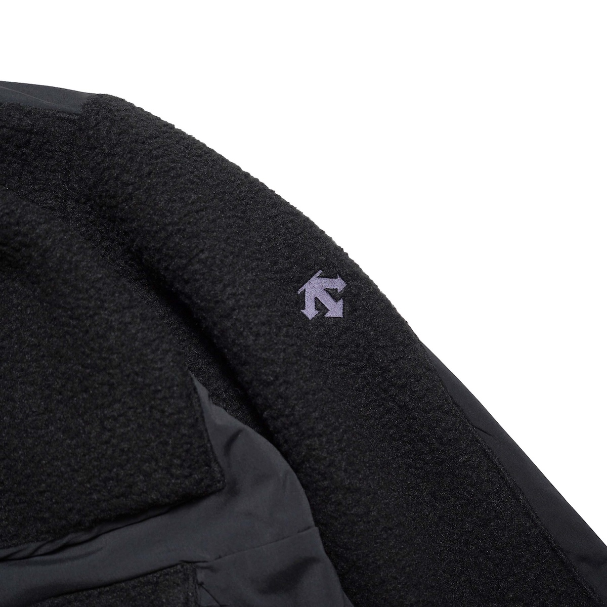 DESCENTE ALLTERRAIN 81  / FUTURE BOA FLEECE JACKET  (Black) 刺繍