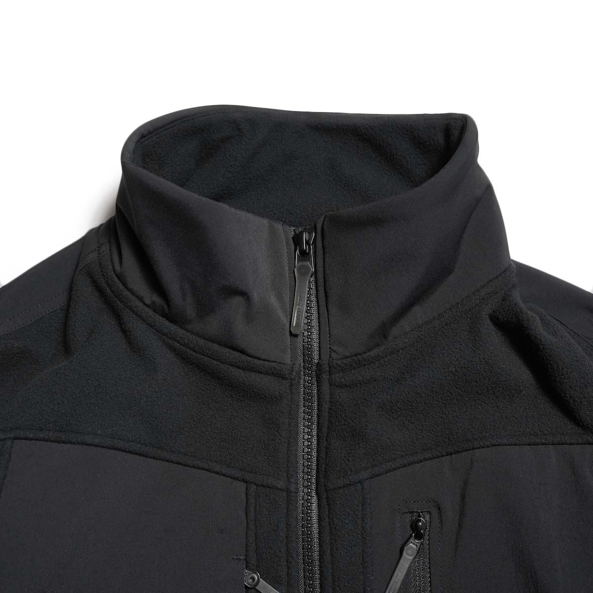 DESCENTE ALLTERRAIN 81 / 3L FLEECE JACKET  (Black) スタンドカラー