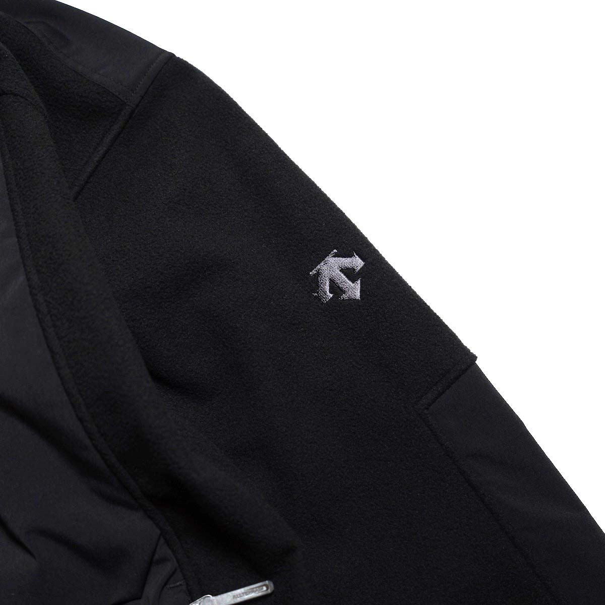 DESCENTE ALLTERRAIN 81 / 3L FLEECE JACKET  (Black) 刺繍