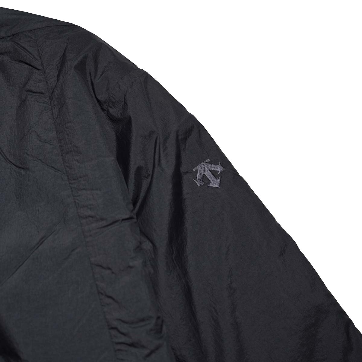 DESCENTE ALLTERRAIN 81 / INSULATED CARDIGAN  (Black) 刺繍