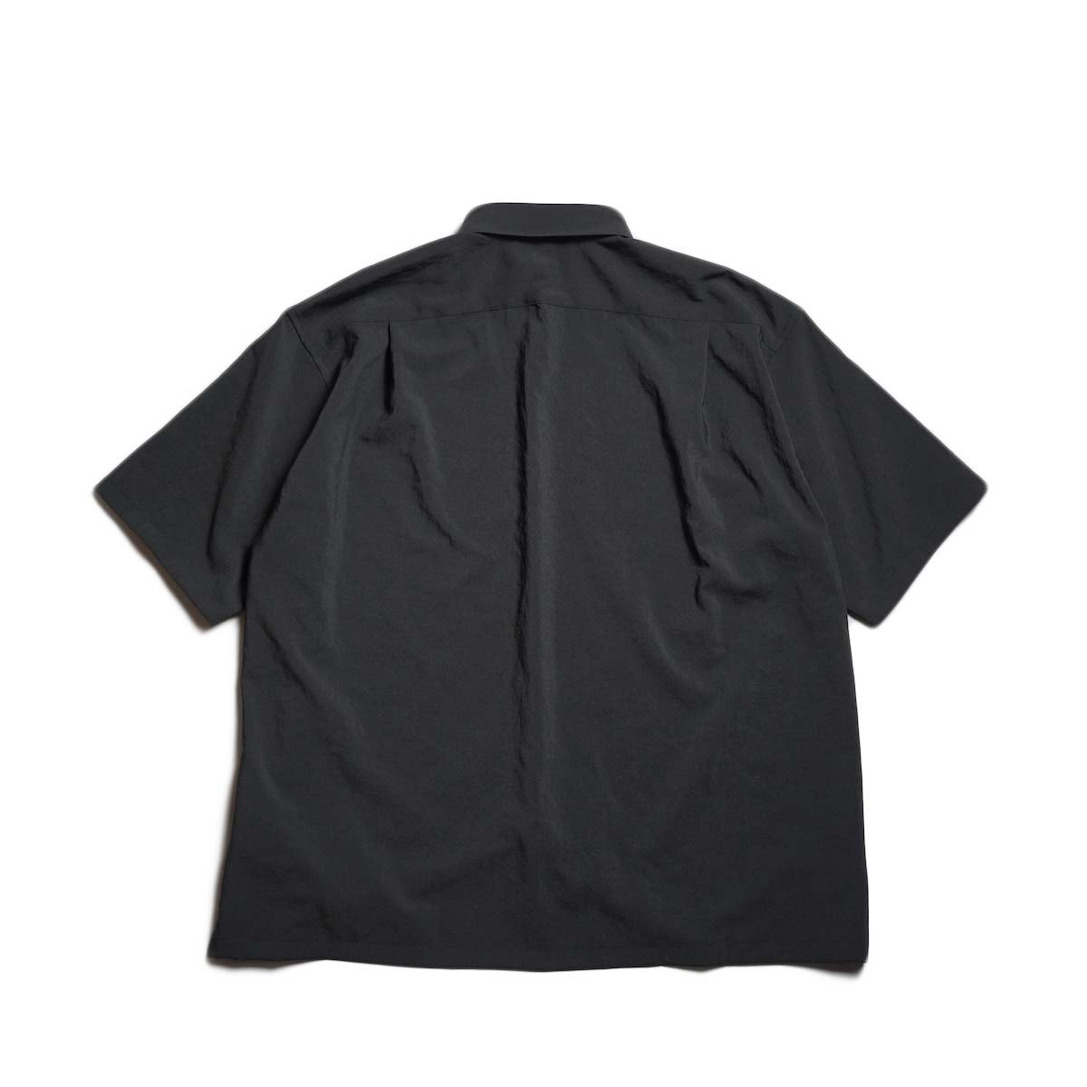 DESCENTE ALLTERRAIN I/O / LINEN LIKE H/S SHIRT (Smoke Black)