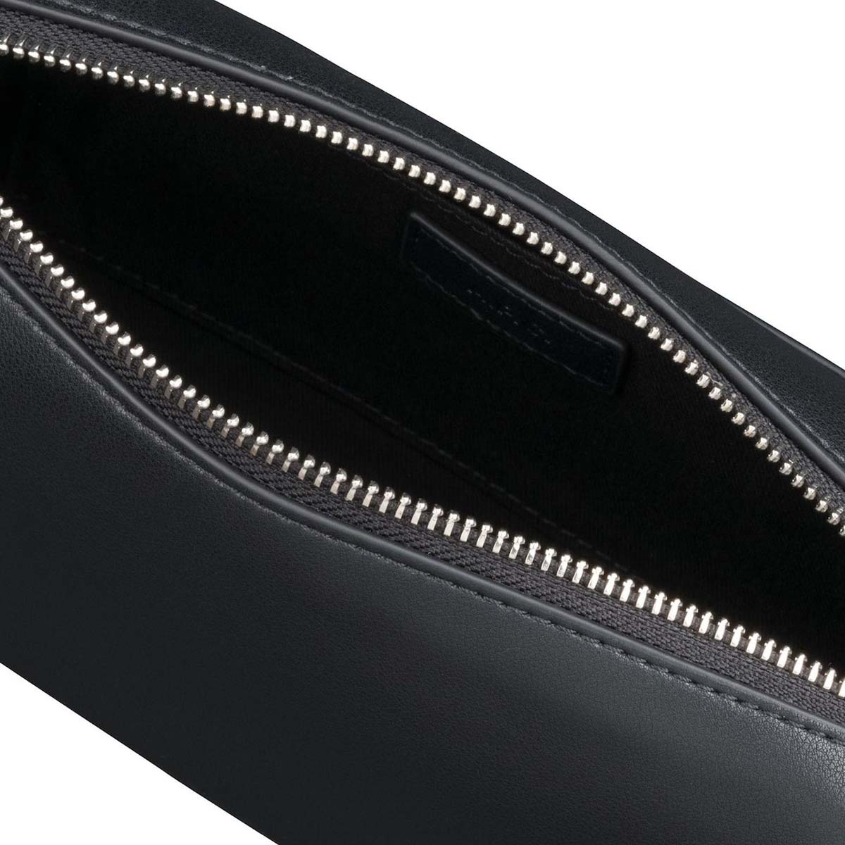 A.P.C. / NINO カメラバッグ (Black) 収納部