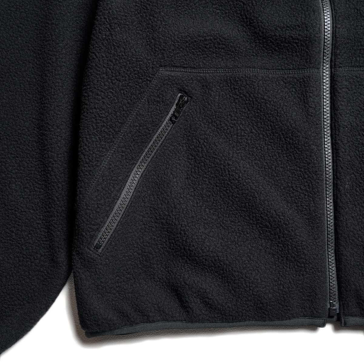 A.P.C. / VESTE-POLAIRE フリースブルゾン (Black) ポケット