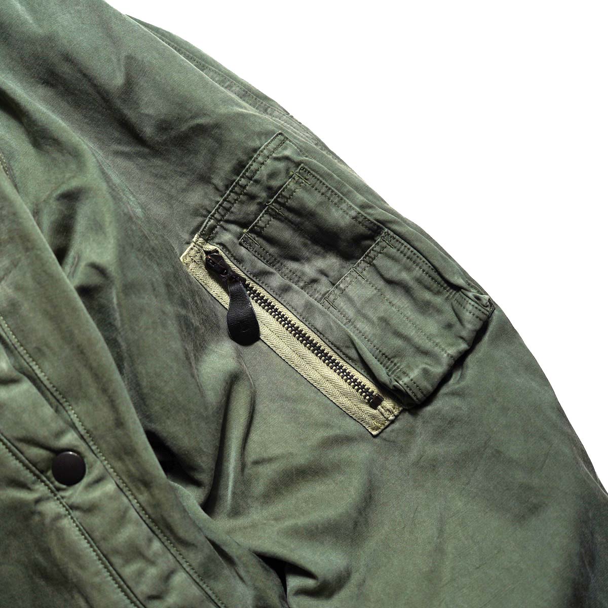A.PRESSE / Vintage Silk Custom N-3B Flight Jacket (Sage) 袖ポケット