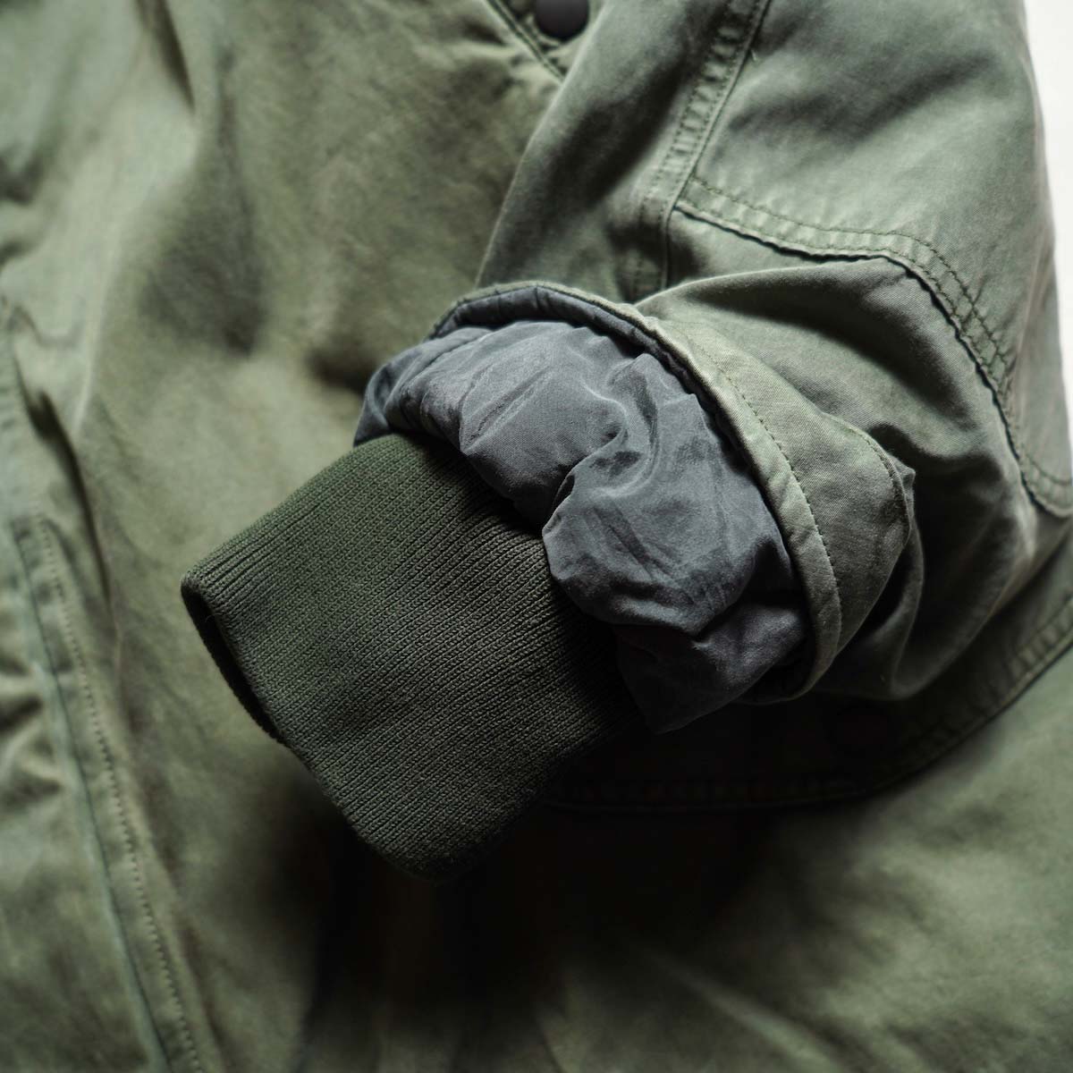 A.PRESSE / Vintage Silk Custom N-3B Flight Jacket (Sage) 袖口