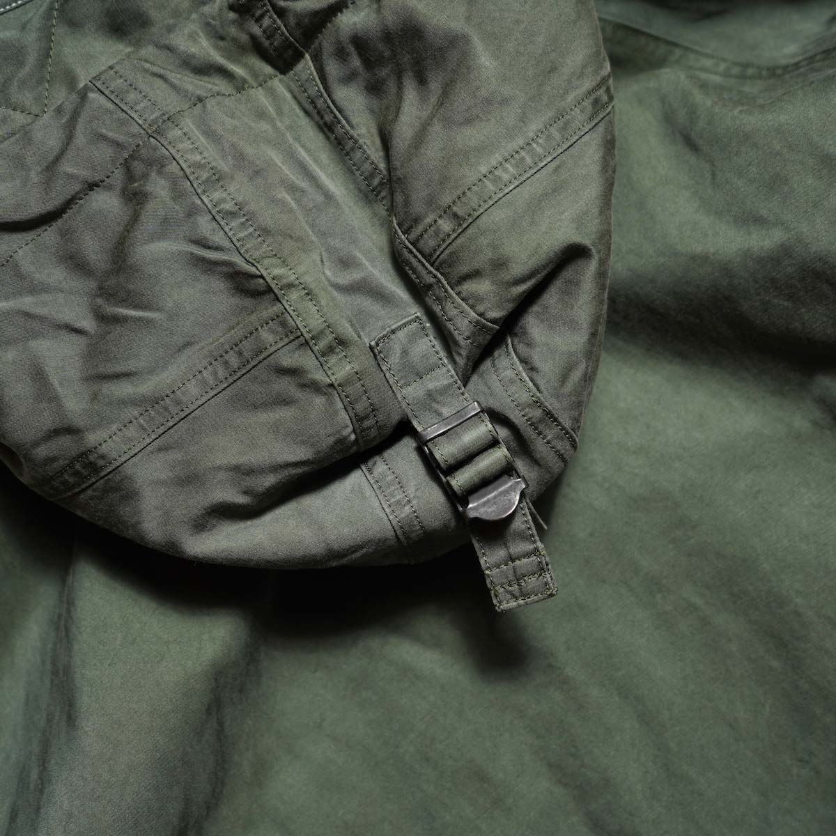 A.PRESSE / Vintage Silk Custom N-3B Flight Jacket (Sage) フードアジャスター