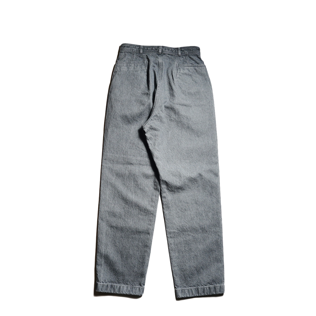 【新作】archi デニム タックパンツ DENIM TACK PANTS 新作】archi デニム タックパンツ DENIM TACK PANTS - メルカリ