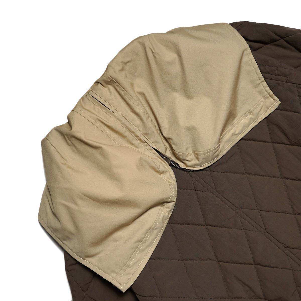 ARCHI / WEATHER CLOTH COAT (Beige/Brown) B面-ブードファスナー