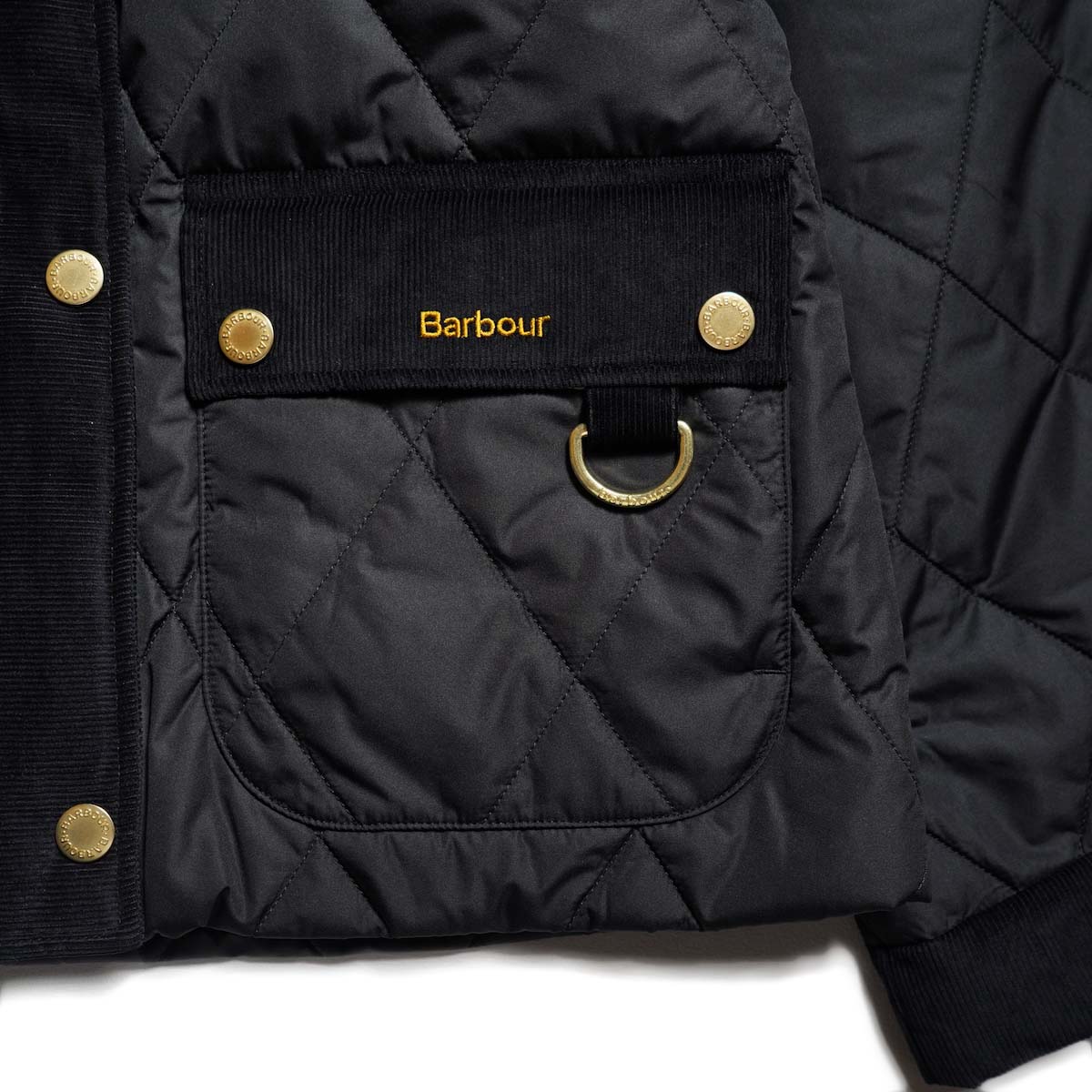 Barbour / KILNWICK QUILTED JACKET (Black) ポケット、刺繍