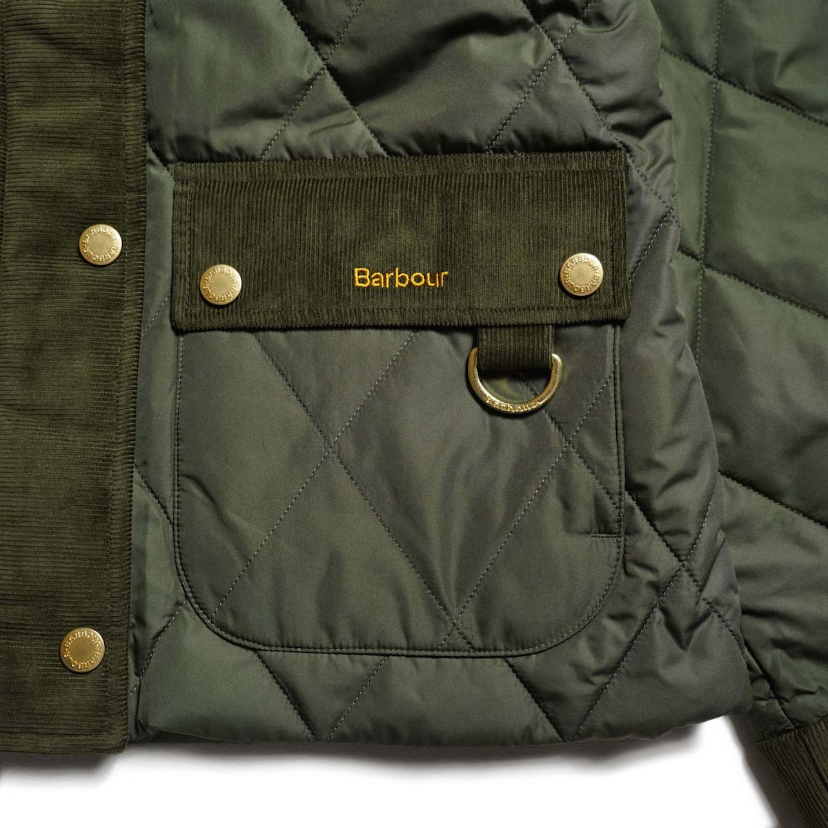 Barbour / KILNWICK QUILTED JACKET (Khaki) ポケット、刺繍