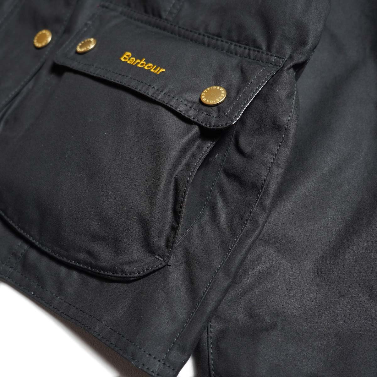 Barbour / CROPPED BEADNELL WAX JACKET (Black) サイドポケット