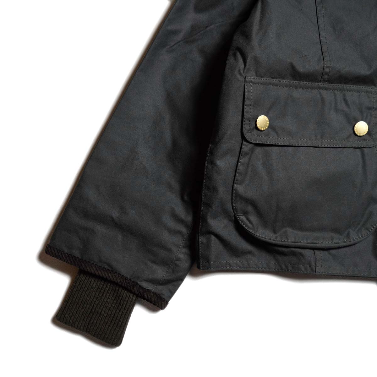 Barbour / CROPPED BEADNELL WAX JACKET (Sage Green) 袖