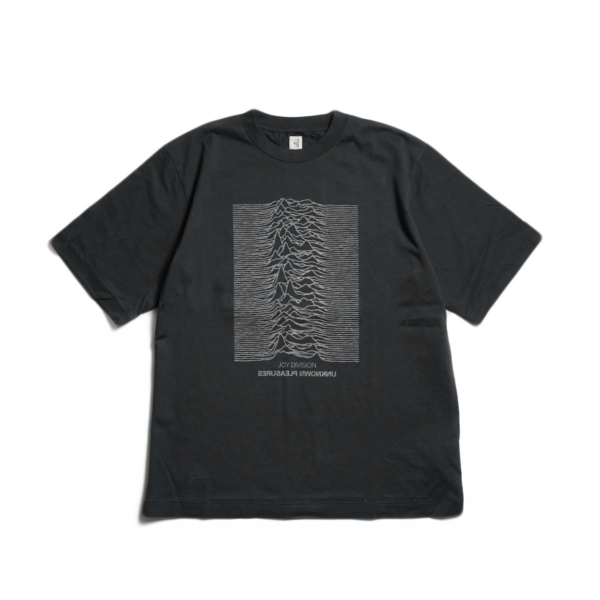 blurhms ROOTSTOCK/ JD UNKNOWN PLEASURES Invert STANDARD (Ink Black)