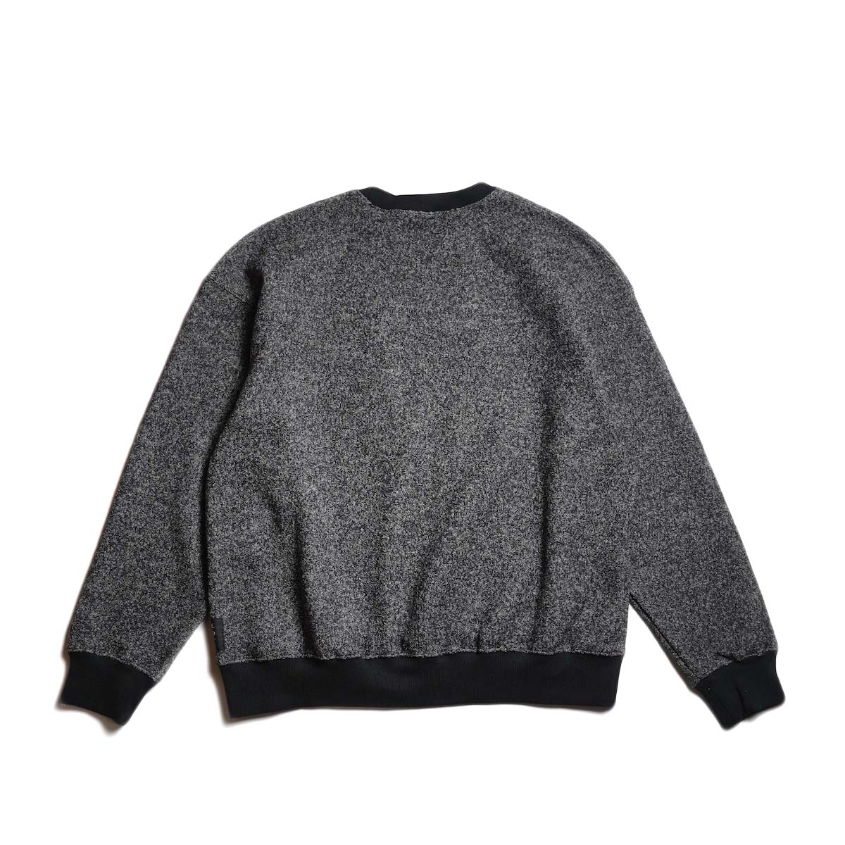 BRENA / CREW - BEL&CO CW BOUCLE MIX (Gray) 背面