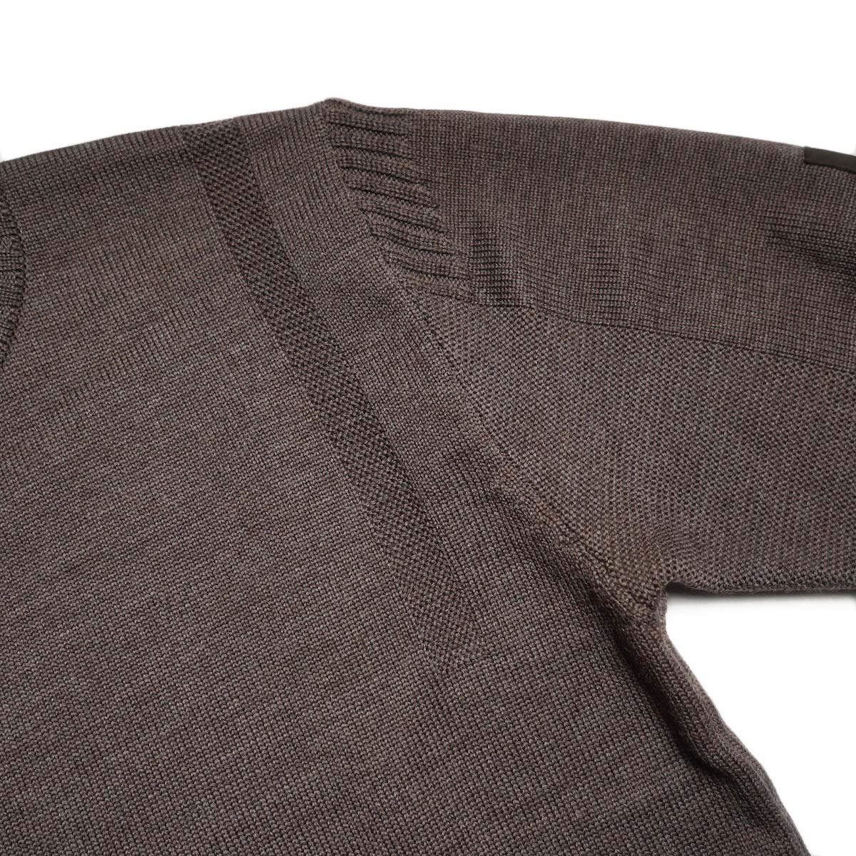 BRENA / PECHEUR - NEW ZEALAND MERINO (Brown) 編地
