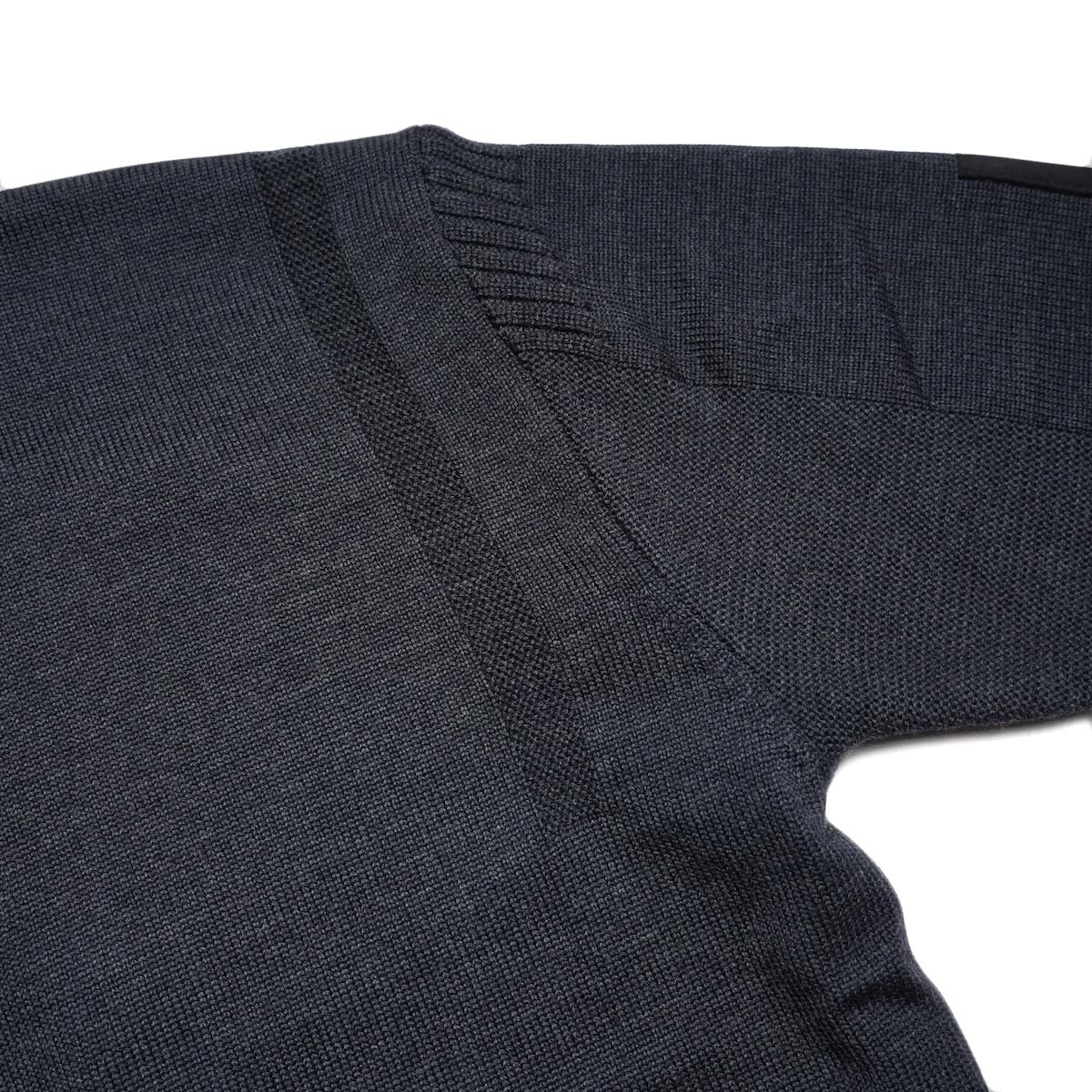 BRENA / PECHEUR - NEW ZEALAND MERINO (Charcoal) 編地