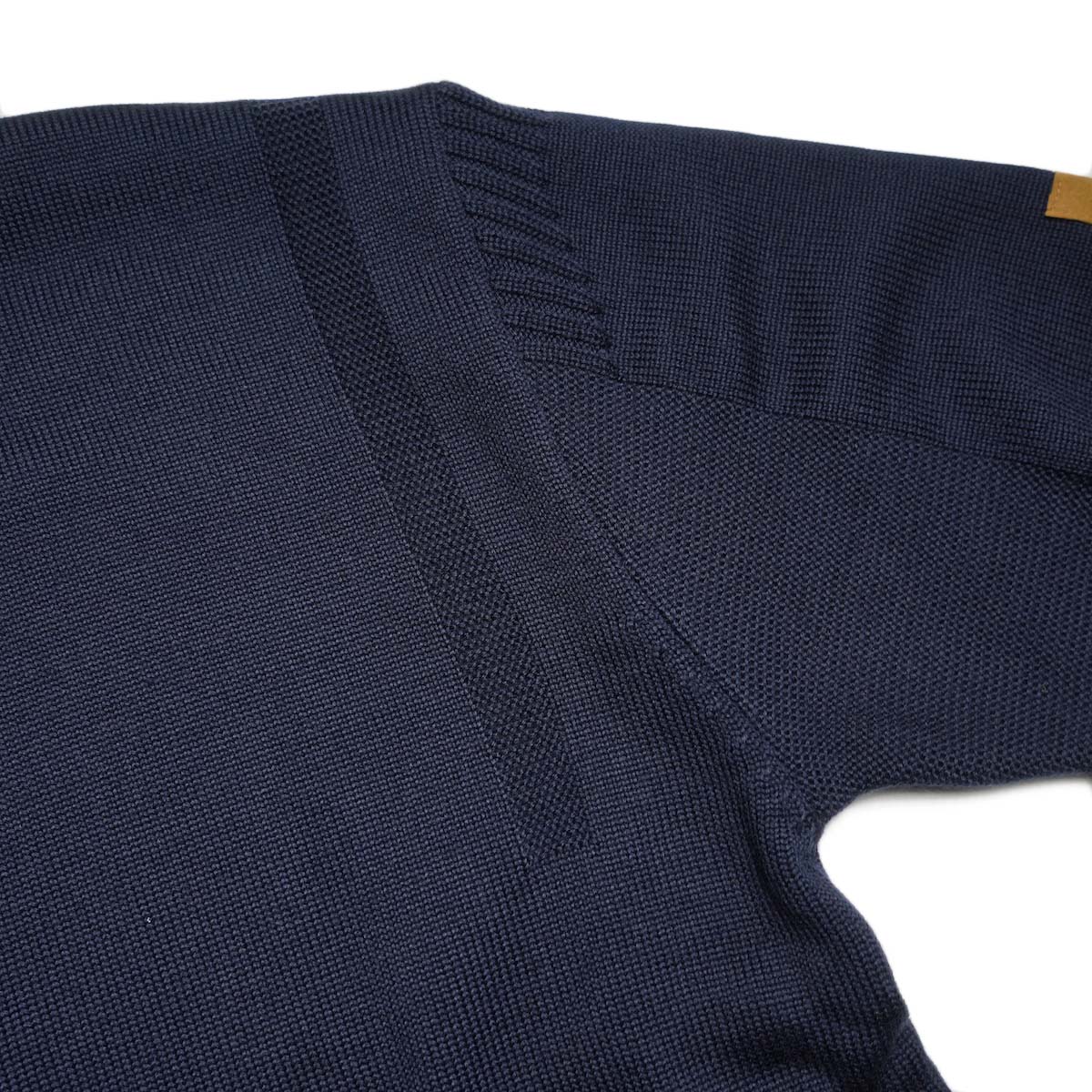 BRENA / PECHEUR - NEW ZEALAND MERINO (Dark Navy) 編地