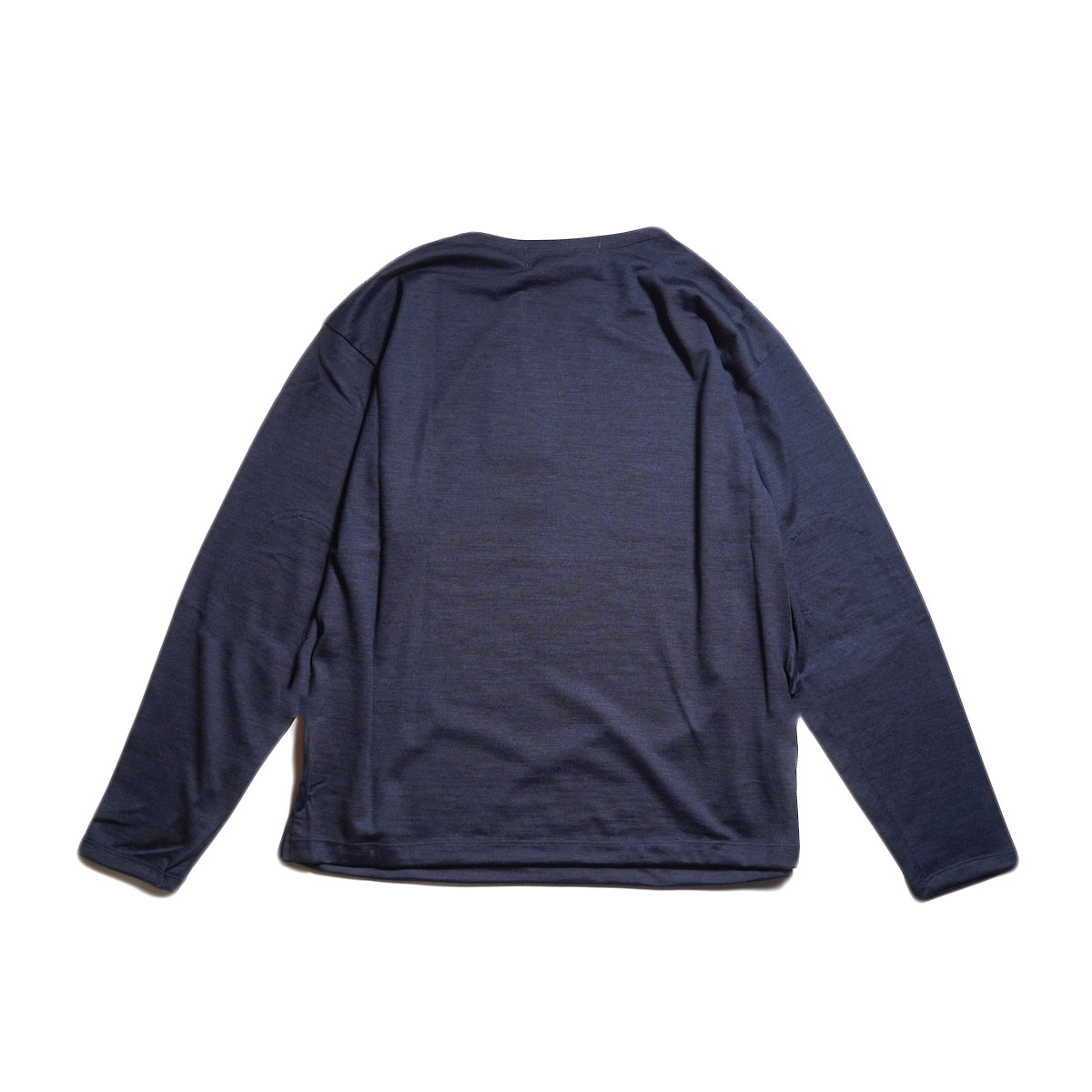 CALEDOOR / Merino Wool Long-Sleeve T-Shirt (Light Navy) 背面