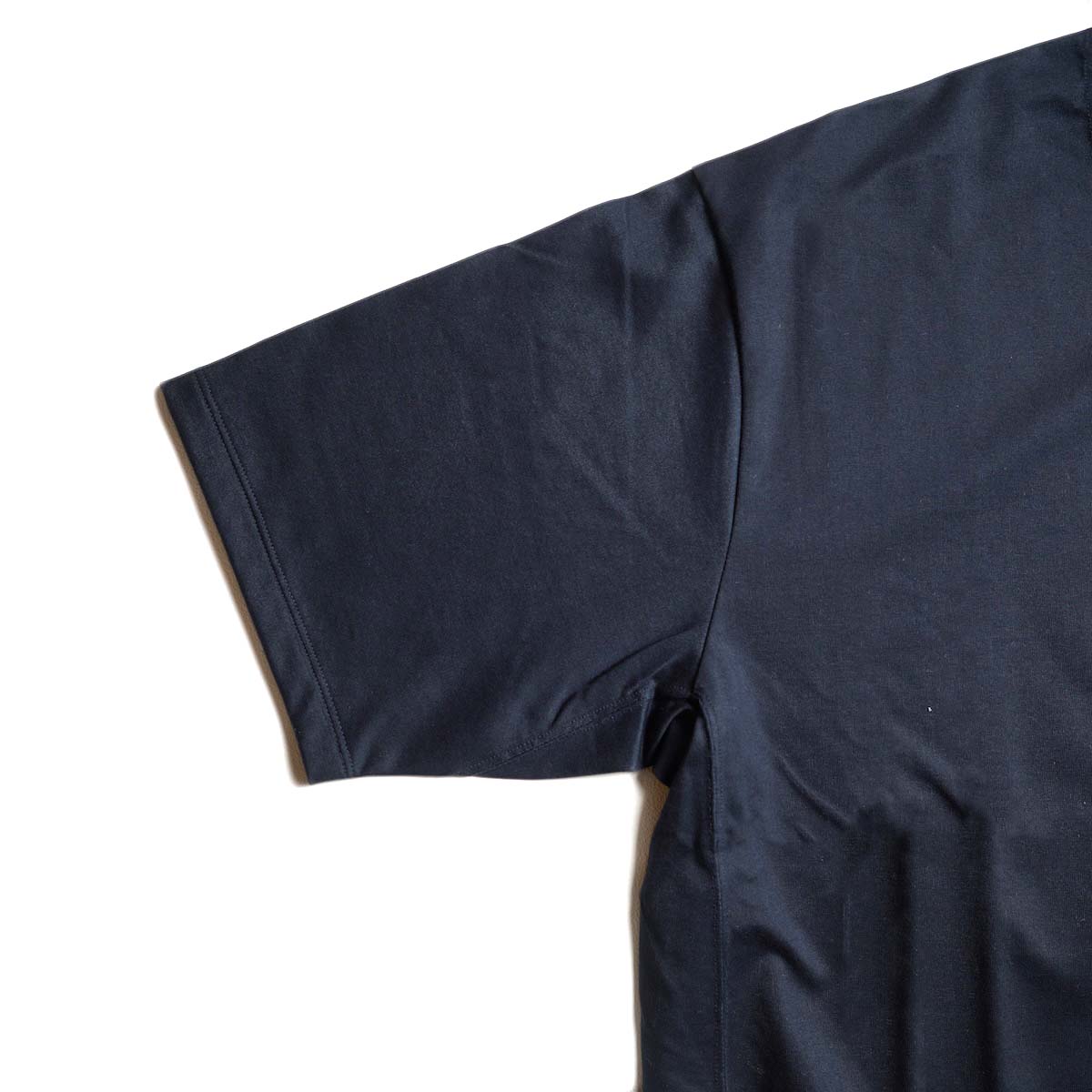 CALEDOOR / Ice Pack Nylon T-Shirt (Navy) 袖