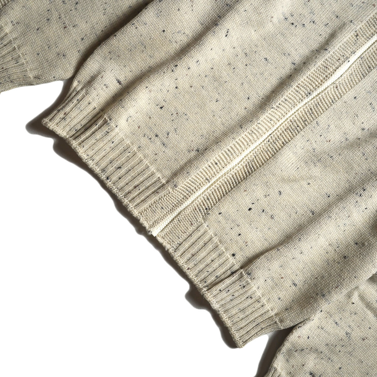 CALEDOOR / Merino Wool zip-up jumper Made by GUERNSEY WOOLLENS (Nepp De Nieve) 裾
