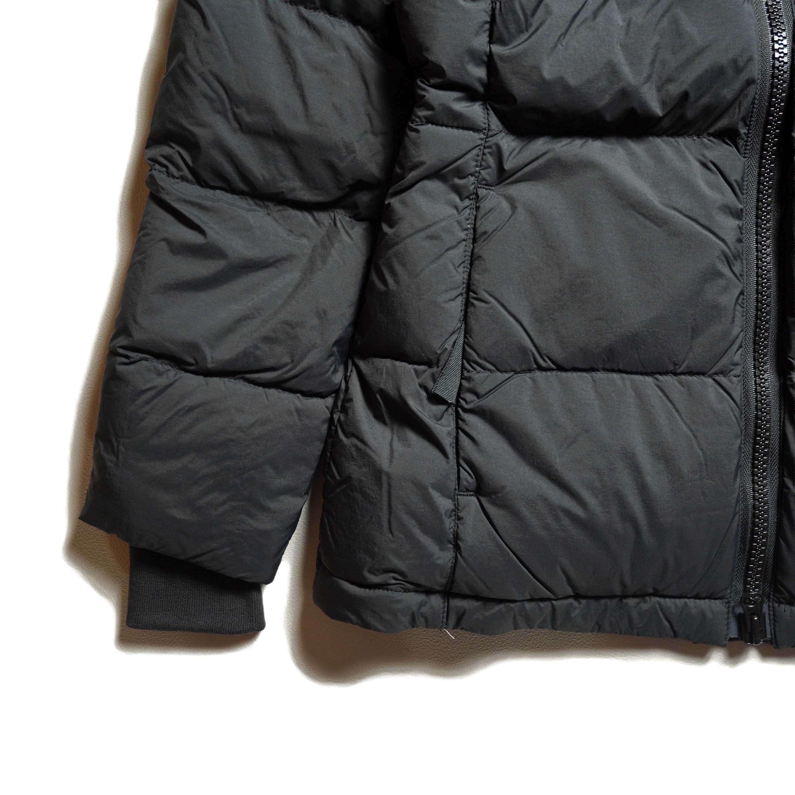 CANADA GOOSE / 1071WJB CHELSEA PARKA JAPAN EXCLUSIVE (Black) 袖先