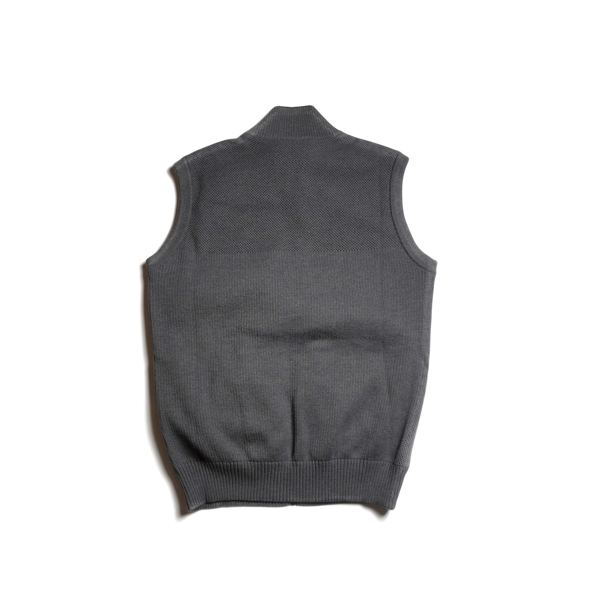 定価2.53万 ドゥーズィエムクラス C/W KNIT VEST グレー 定価2.53万 ドゥーズィエムクラス C/W KNIT VEST グレーの通販はau PAY