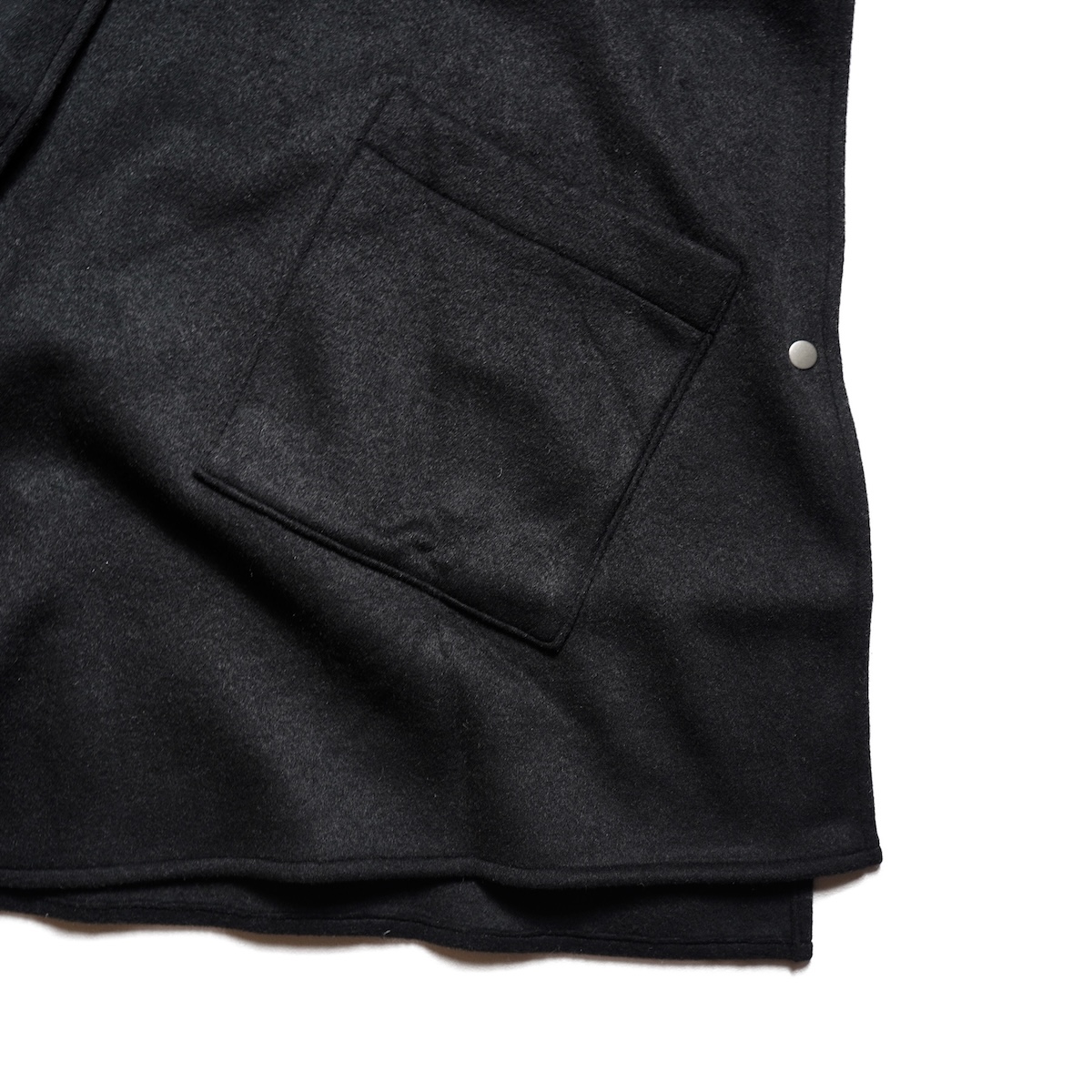 COGTHEBIGSMOKE / GITTY HOODED CAPE (Black)