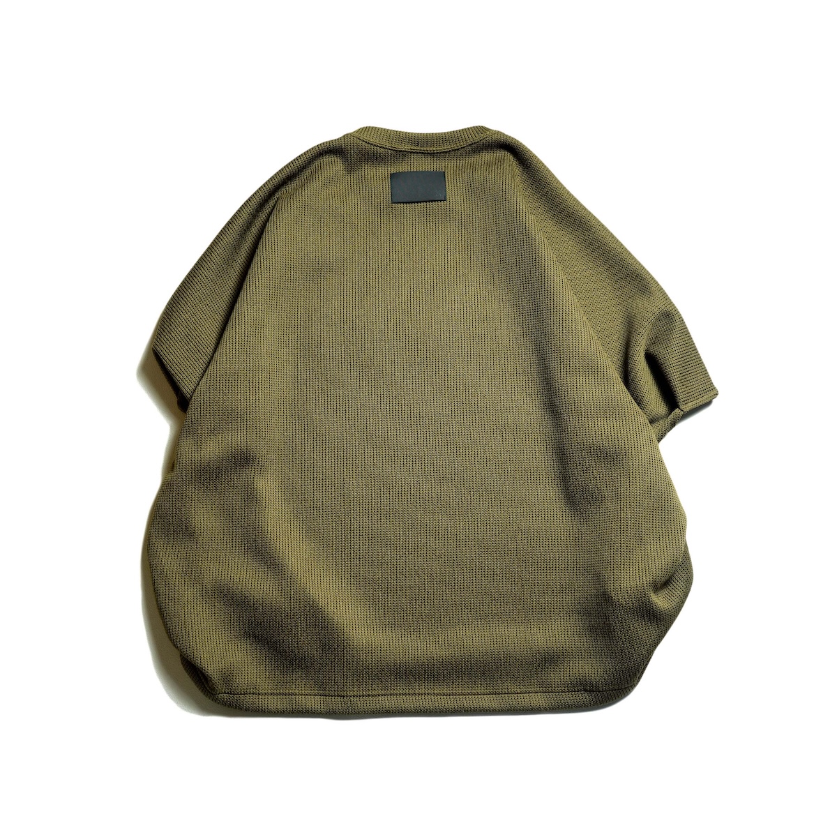 COGTHEBIGSMOKE / HELLEN PENTAGON TOP (Bronze) 背面