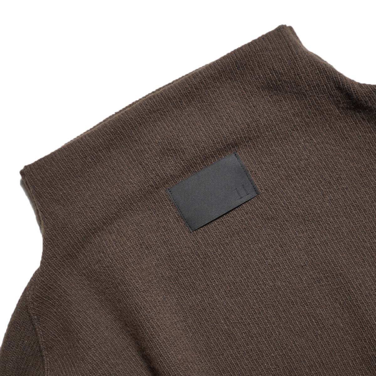 COGTHEBIGSMOKE / KORA BOTTLE NECK TOP (Chocolate) タグ