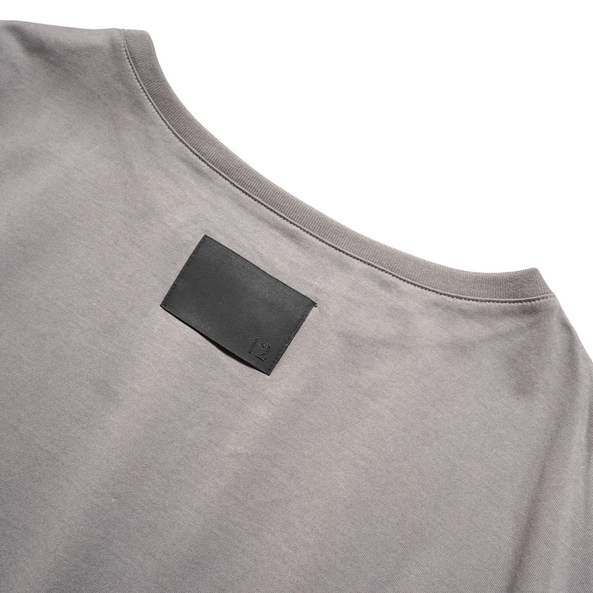 COGTHEBIGSMOKE / LISA FRENCH SLEEVE TOP (Ash Grey) 背面タグ