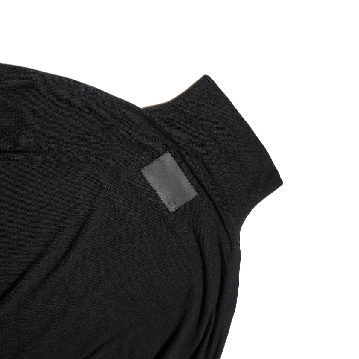 COGTHEBIGSMOKE / MYRA NARROW SLV HIGH NECK (Black)