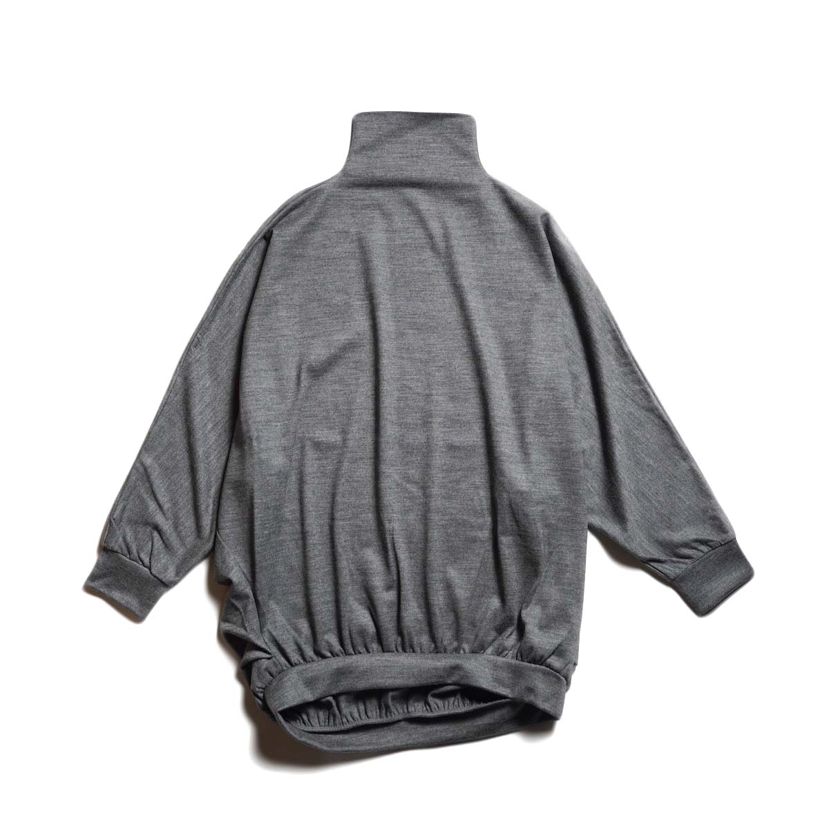 COGTHEBIGSMOKE / NAIA BOTTLE NECK TOP (Charcoal)