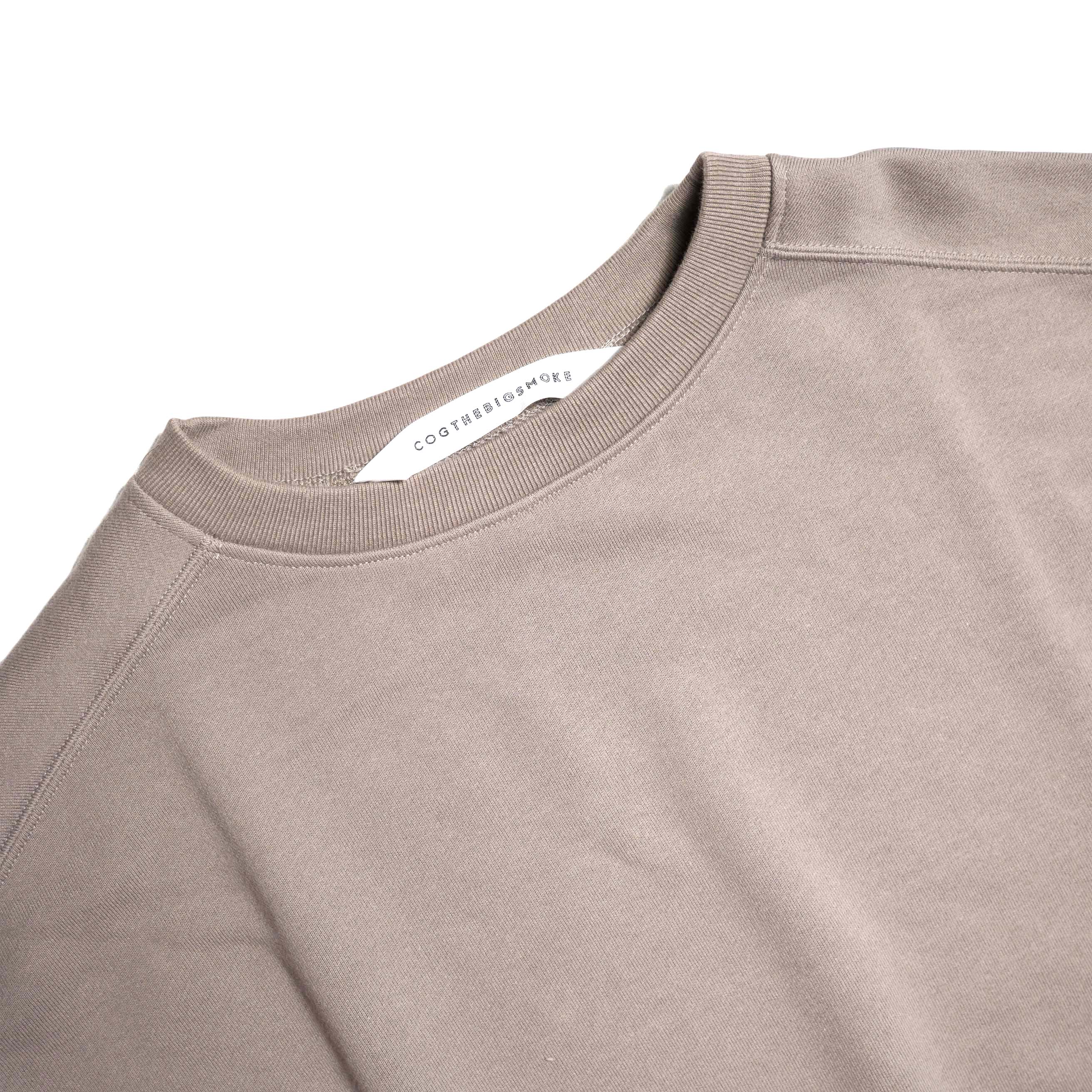 COGTHEBIGSMOKE / NANCY TOP (Taupe) ネック