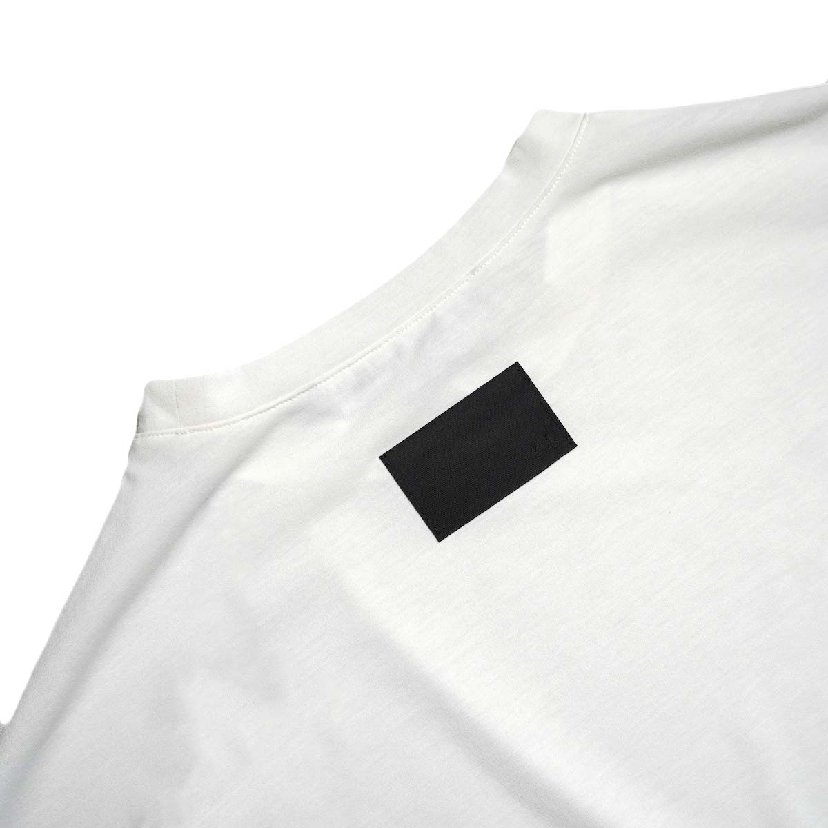 COGTHEBIGSMOKE / NARIAH TUCKED SLEEVE TOP (Off White)