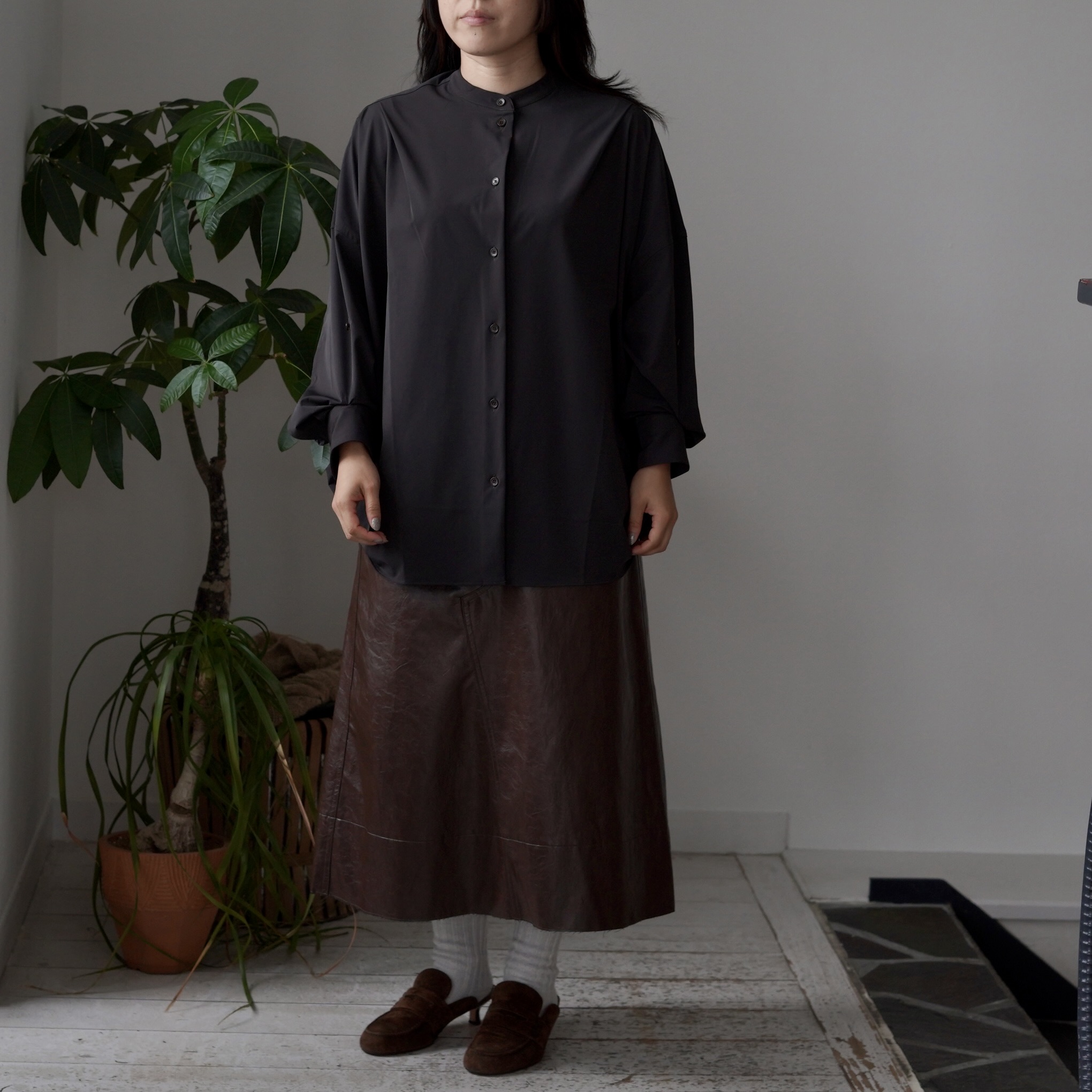 COGTHEBIGSMOKE / OLGA BAND COLLAR SHIRT (Black) 155cm/size 1 着用①※chocolate着用
