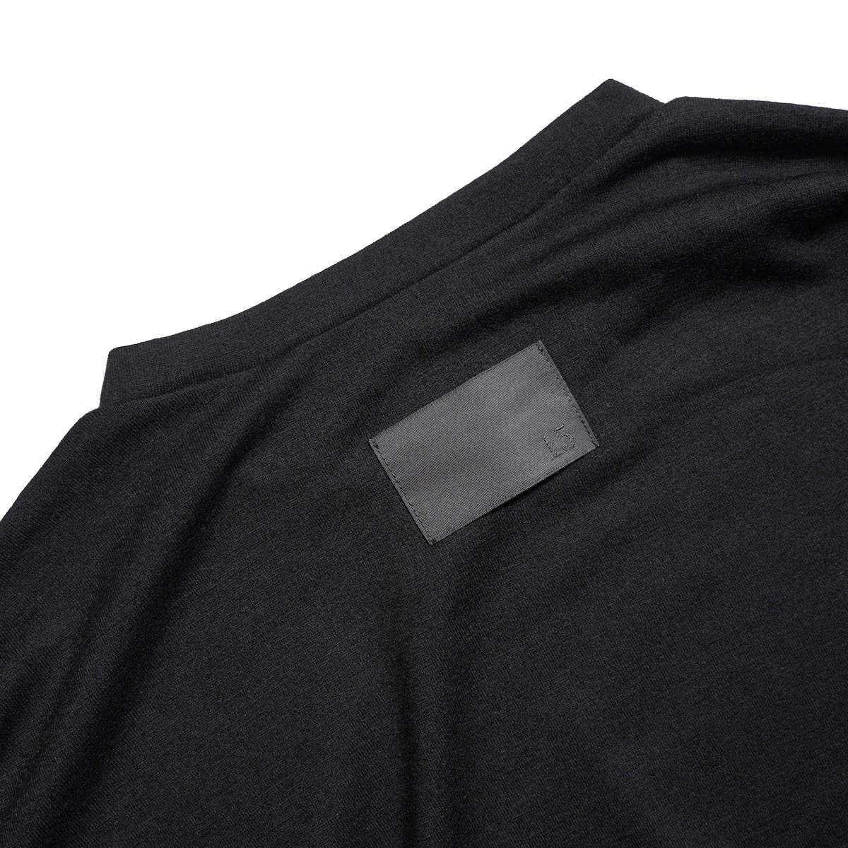 COGTHEBIGSMOKE / ONIX CREW NECK TOP (Black) タグ
