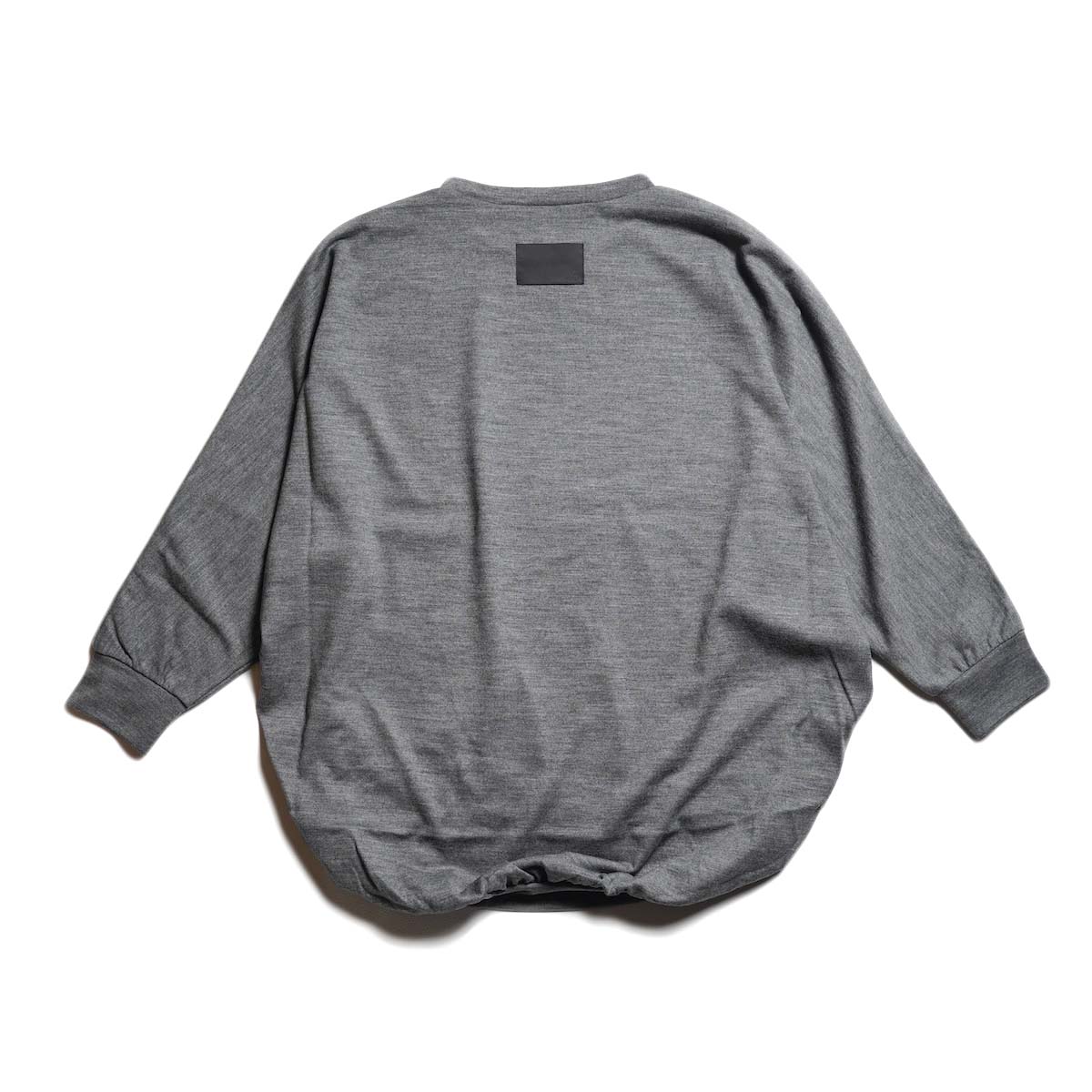 COGTHEBIGSMOKE / ONIX CREW NECK TOP (Charcoal) 背面
