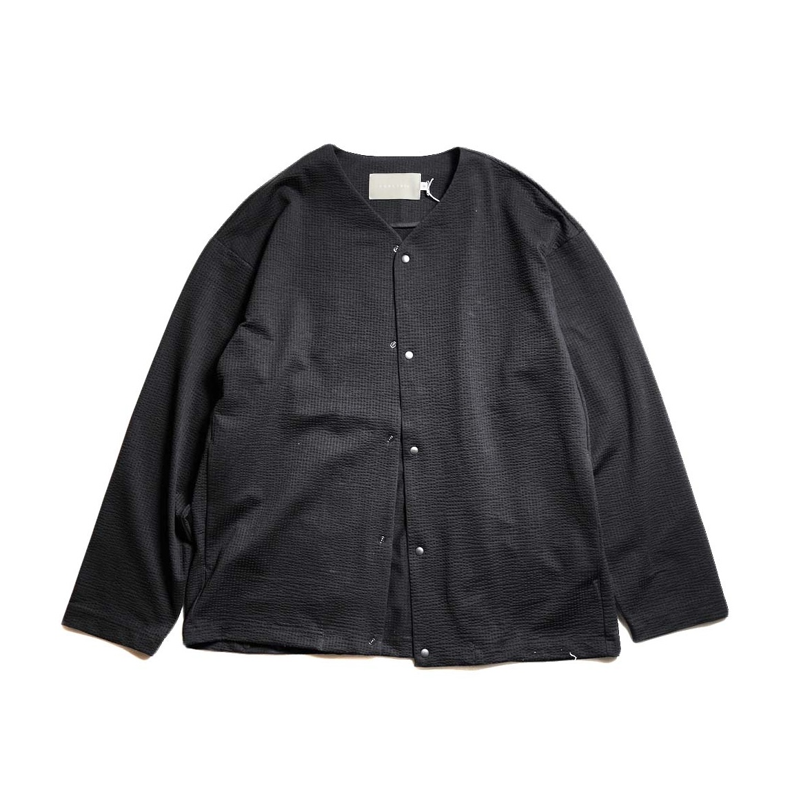 CURLY&Co. / SEERSUCKER SNAP BUTTON CARDIGAN (Black)