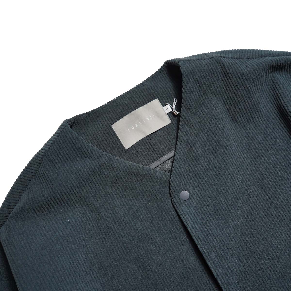 CURLY&Co. / TRICOT CORDUROY SNAP BUTTON CARDIE (Cadet Blue) ネック