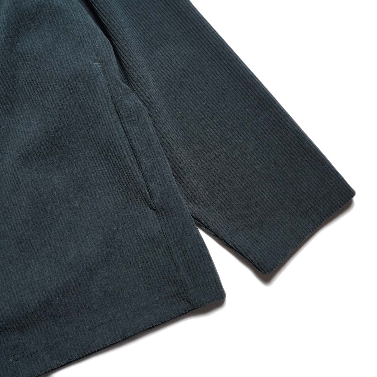 CURLY&Co. / TRICOT CORDUROY SNAP BUTTON CARDIE (Cadet Blue) 袖