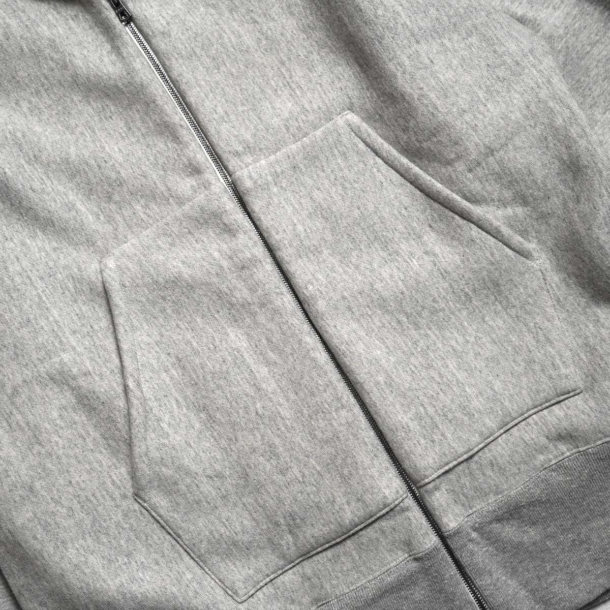 CURLY&Co. / RAFFY ZIP-UP PARKA (Gray) ポケット