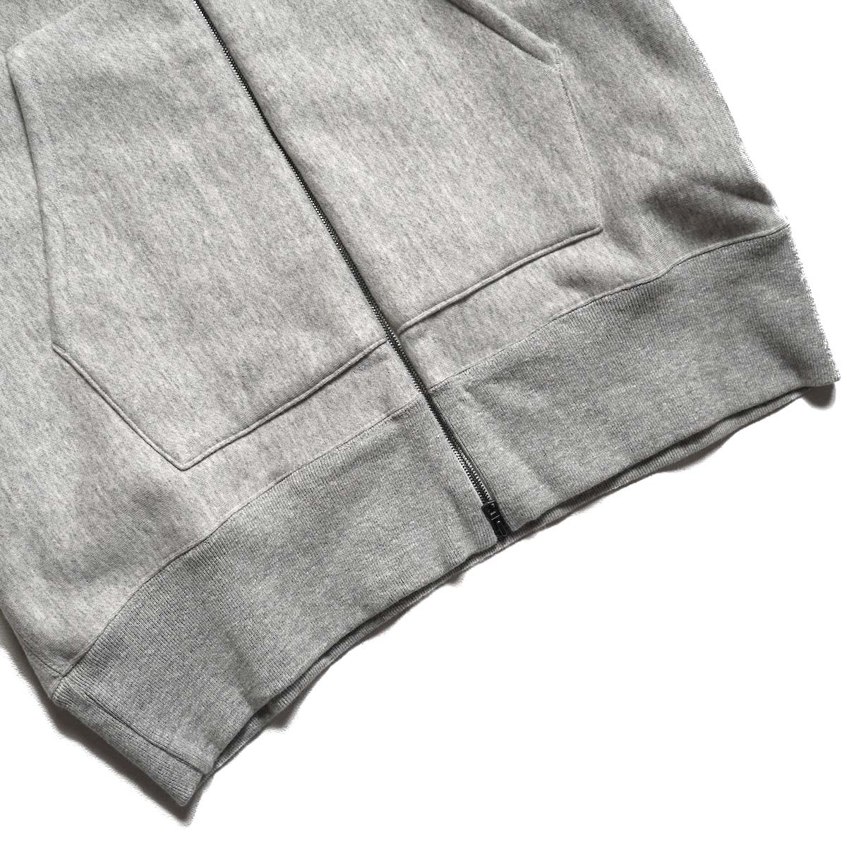 CURLY&Co. / RAFFY ZIP-UP PARKA (Gray) 裾