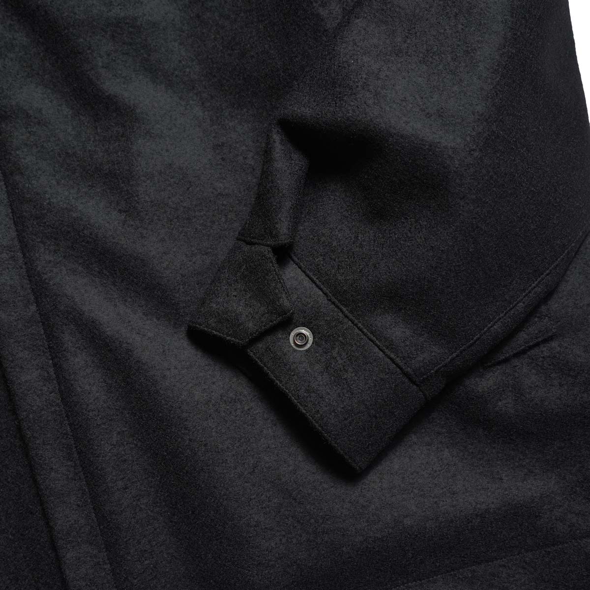 CURLY&Co. / PRESSED WOOL JERSEY BLOUSON (Black) 袖先