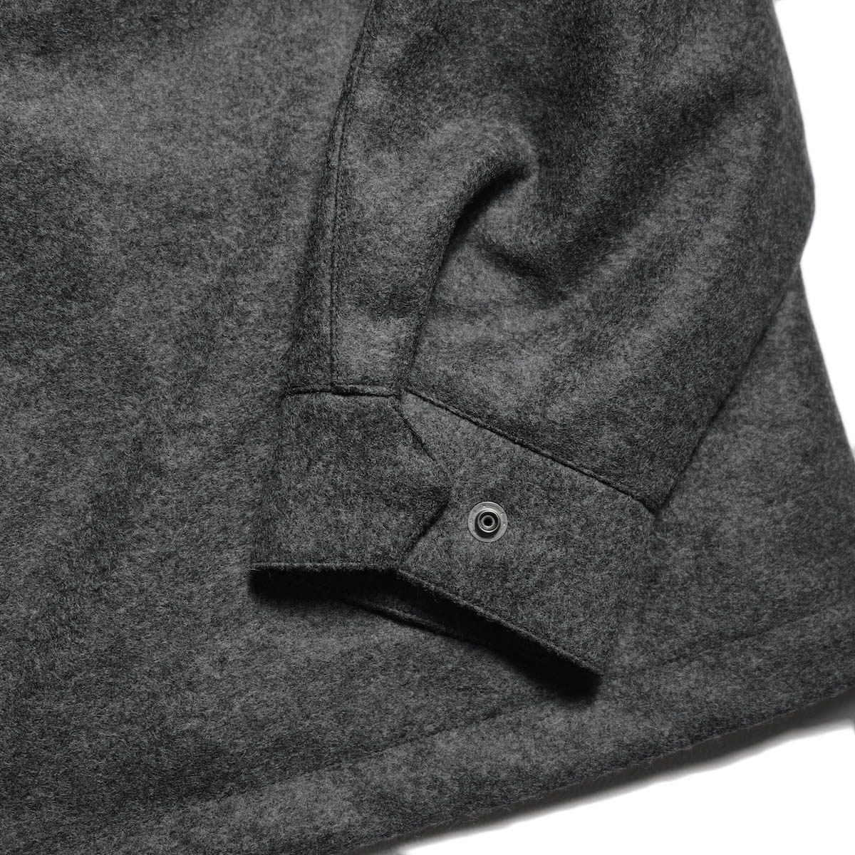 CURLY&Co. / PRESSED WOOL JERSEY BLOUSON (Mix Gray) 袖先