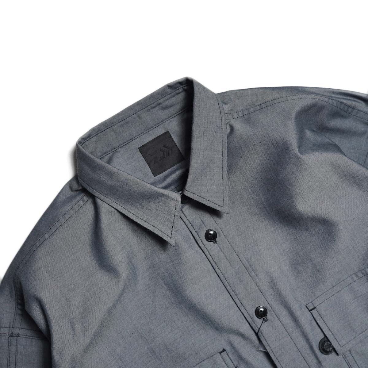DAIWA PIER39 / TECH MULTI POCKET CHAMBRAY SHIRT L/S (Black)